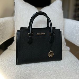 Michael Kors Hope Medium Messenger Purse